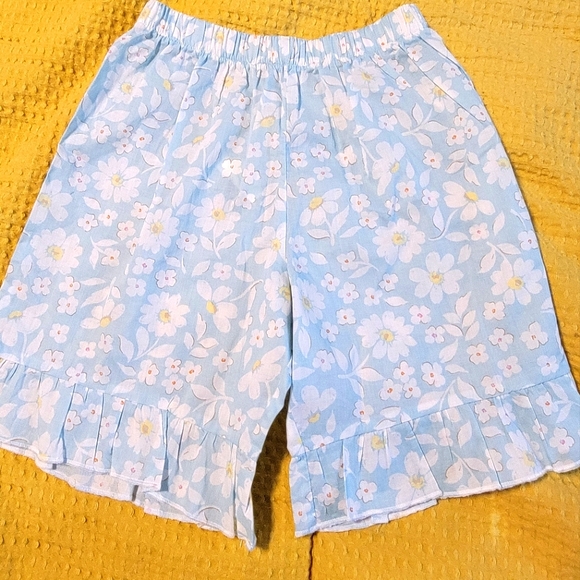 *New with tags* BeeHave 3T ruffled set - Picture 2 of 5